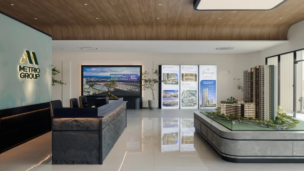 Forescape sales gallery with scale model
